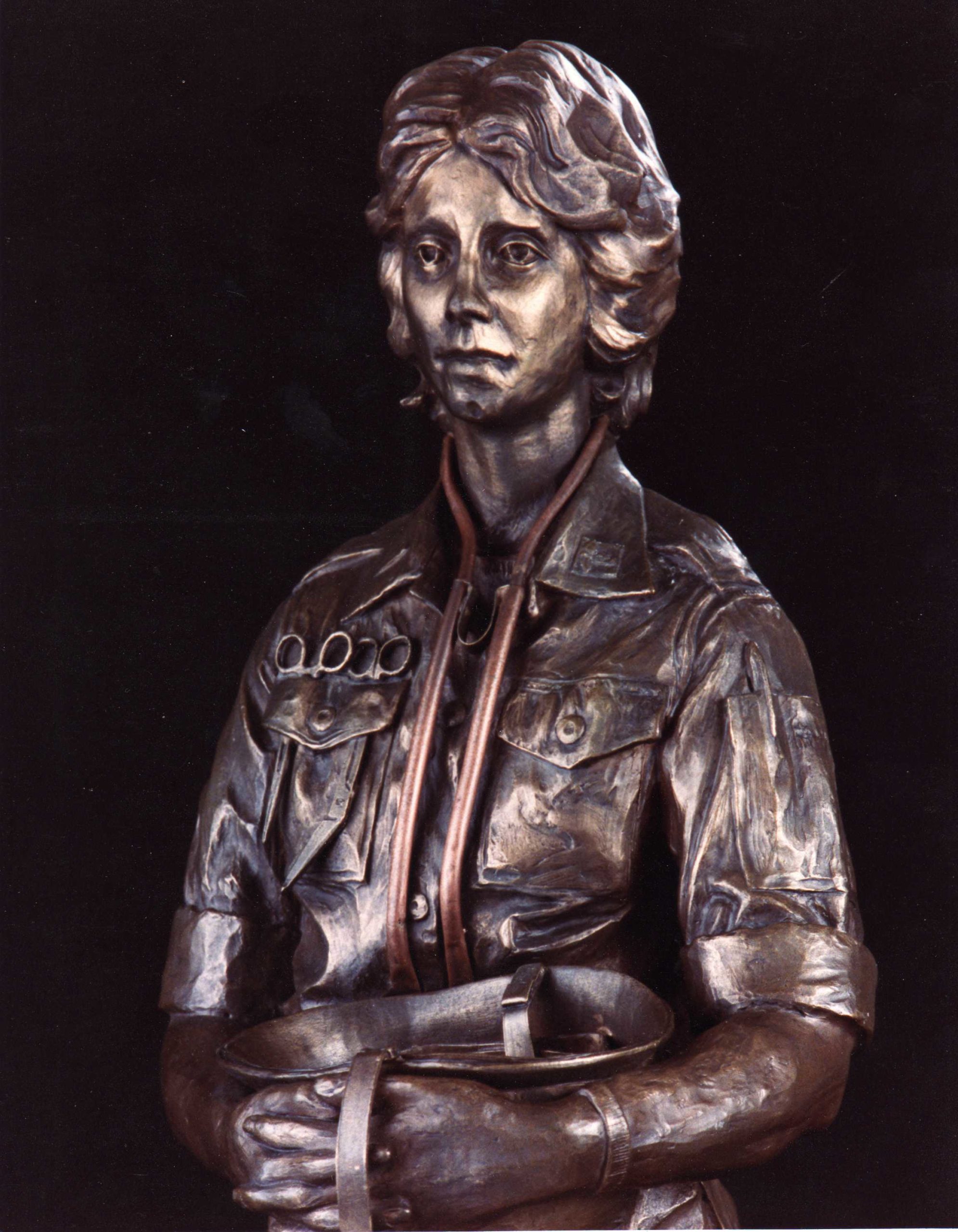 bronze vietnam nurses memorial closeup