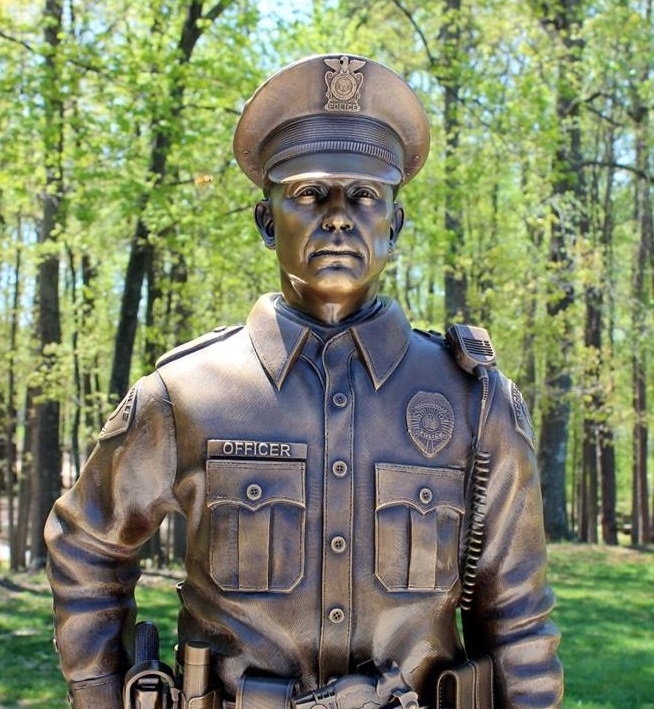 police officer bronze statue