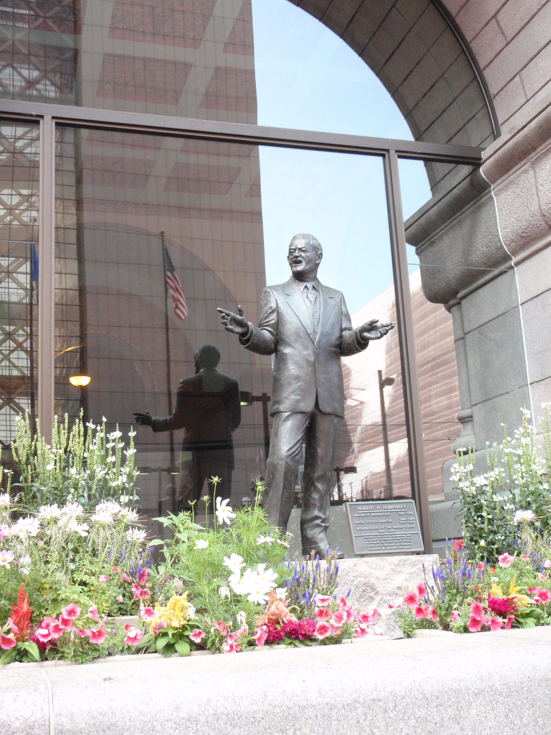 Bronze Hurbert Humphrey statue