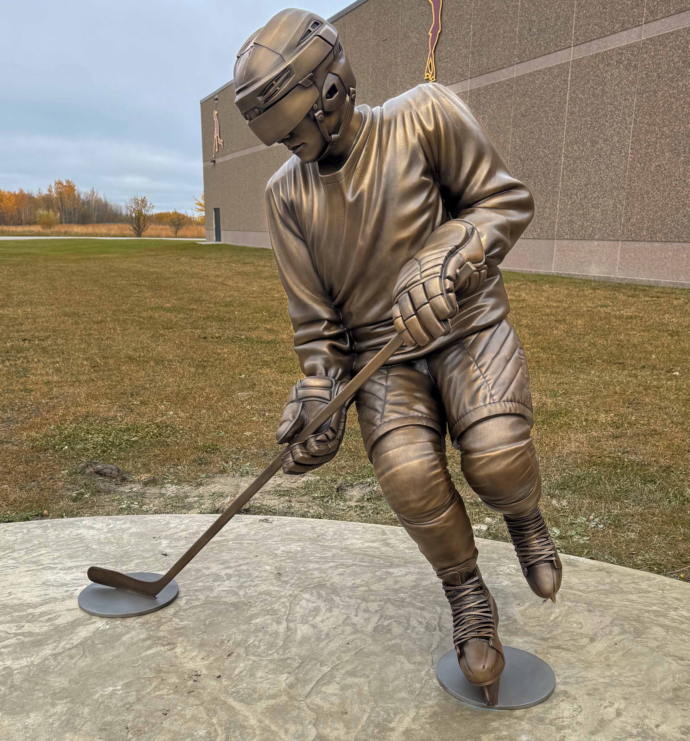 bronze hockey statue