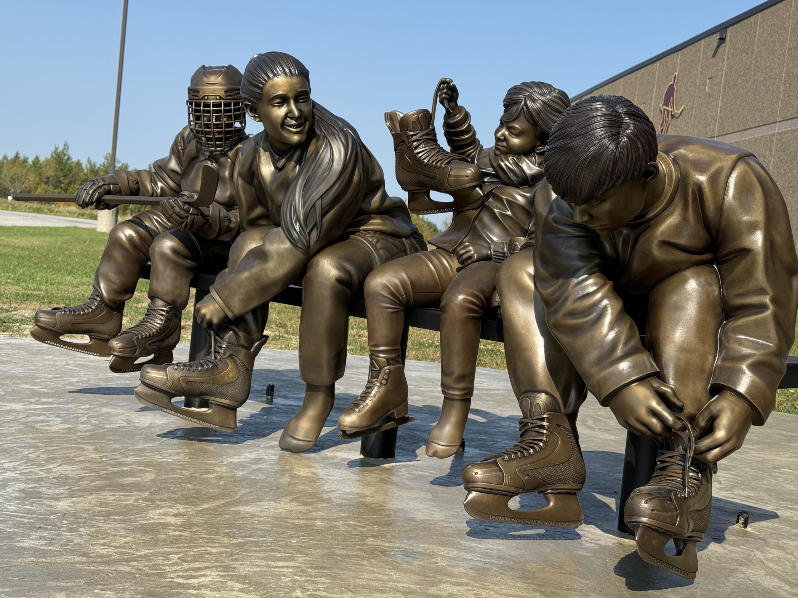 bronze hockey statues in Baudette MN