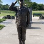 saluting soldier statue