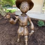 scarecrow wizard of oz statues