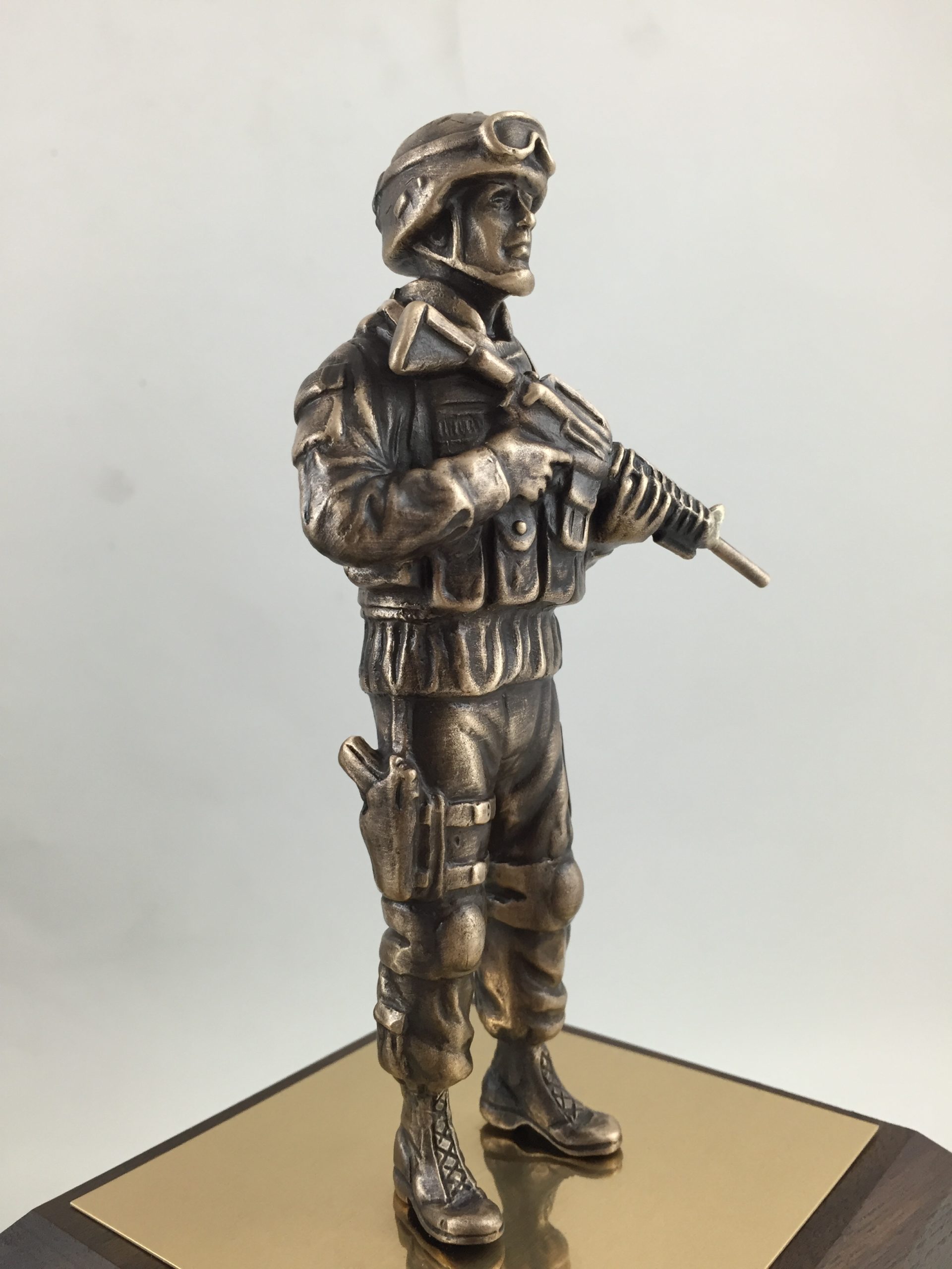 u.s. soldier statue replica