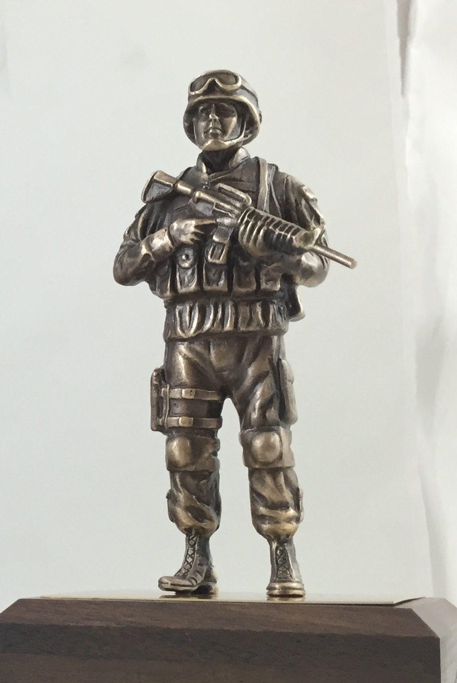 u.s. soldier statue